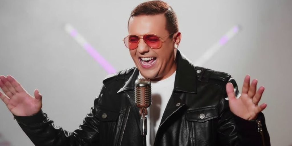 نجم الراي فوضيل يروج لجديده الفني “كعدة”