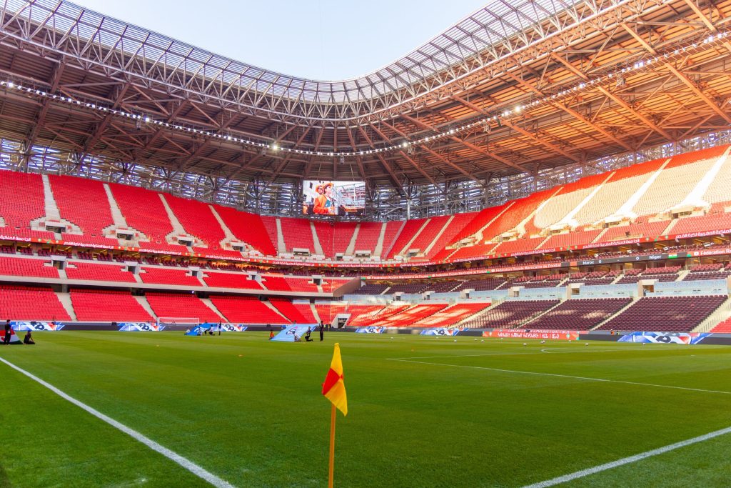 مهندسة ملاعب “كان 2025” تقود سباق الزمن نحو جاهزية المغرب