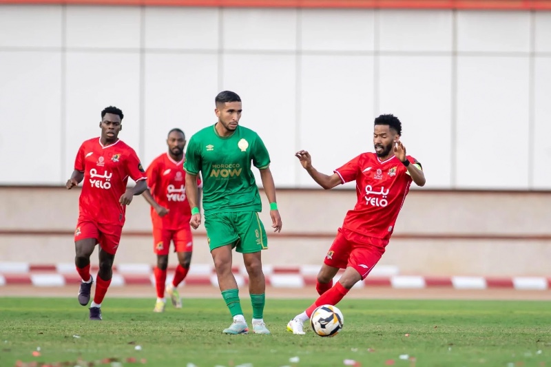 الرجاء يفتتح معسكر السعودية بهزيمة ودية أمام الوحدة