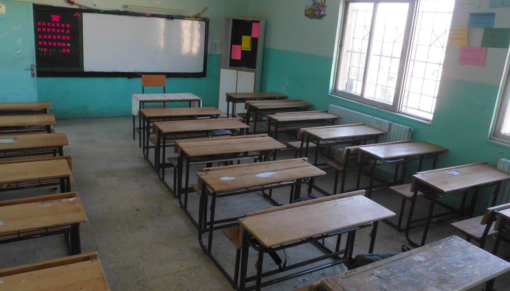 تعليق الدراسة بأربعة أقاليم بسبب الفيضانات والتساقطات الثلجية