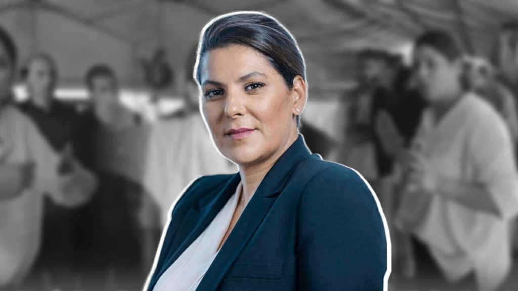 المنصوري تزور أسرة مستفيدة من برنامج إعادة إعمار الحوز