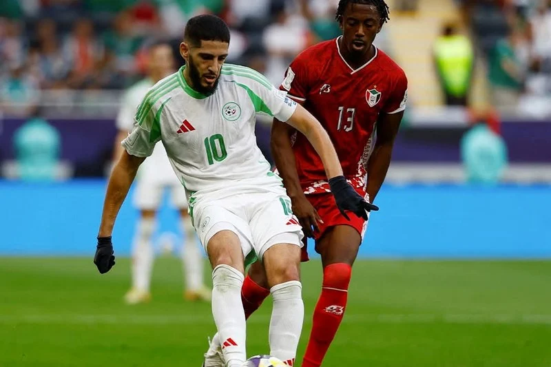 تعادل مخيب بين الجزائر والسودان في افتتاح مشوار كأس العرب