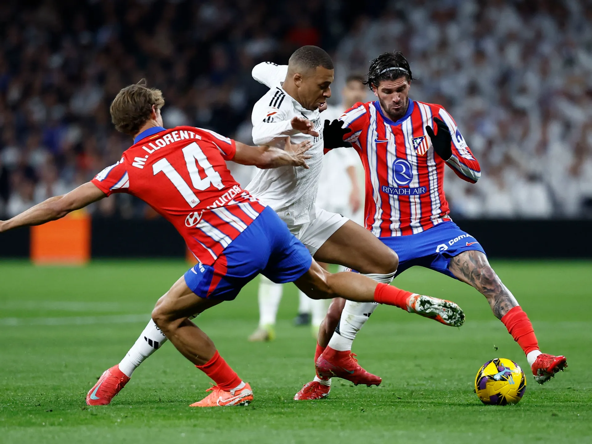 ديربي العاصمة يشعل “البرنابيو”.. ريال مدريد يسعى لرد الاعتبار أمام أتلتيكو في ليلة الثأر