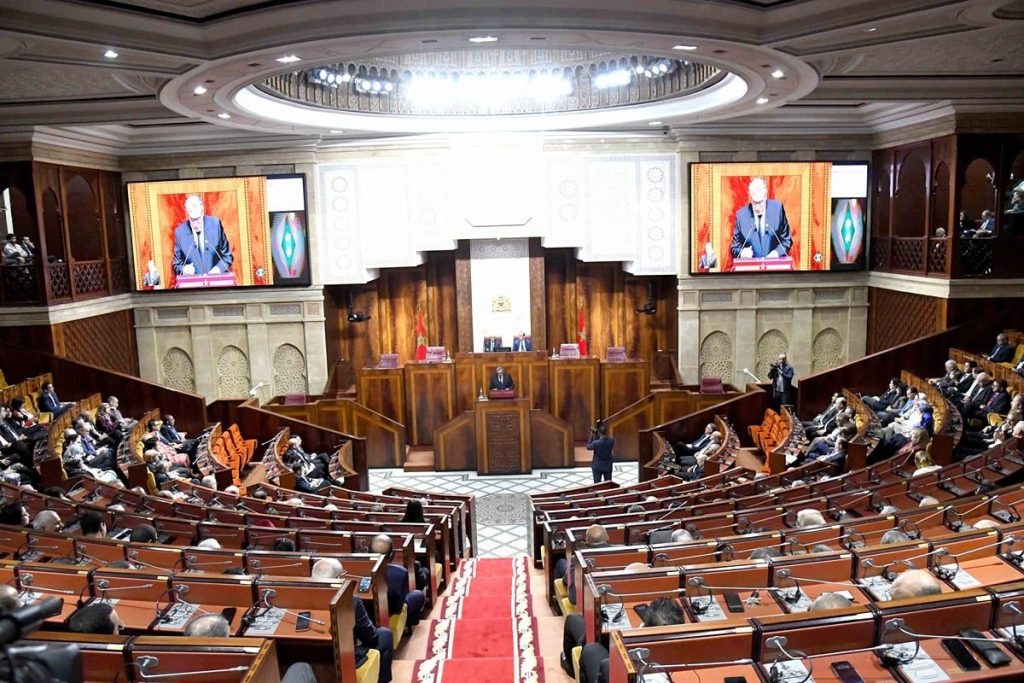 انتقادات للحكومة لتعثر مشاريع الدولة الاجتماعية وتوسيع الفوارق المجالية