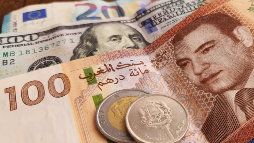 الدرهم يرتفع أمام الأورو وينخفض مقابل الدولار