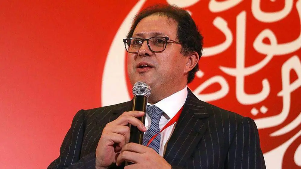 آيت منا ومكتبه يتجاهلون التحذيرات ويفتحون باب الانخراط في فترة يطغى عليها الجدل حول “الرحيل المؤجل”