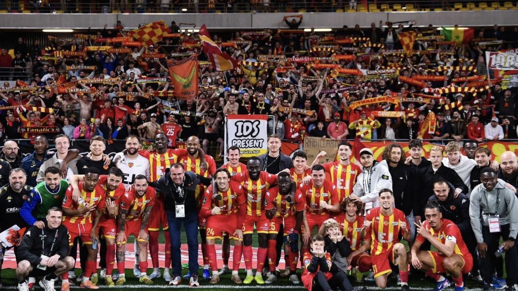 لومان يعود إلى دوري الدرجة الأولى الفرنسي برحلة صعود استثنائية