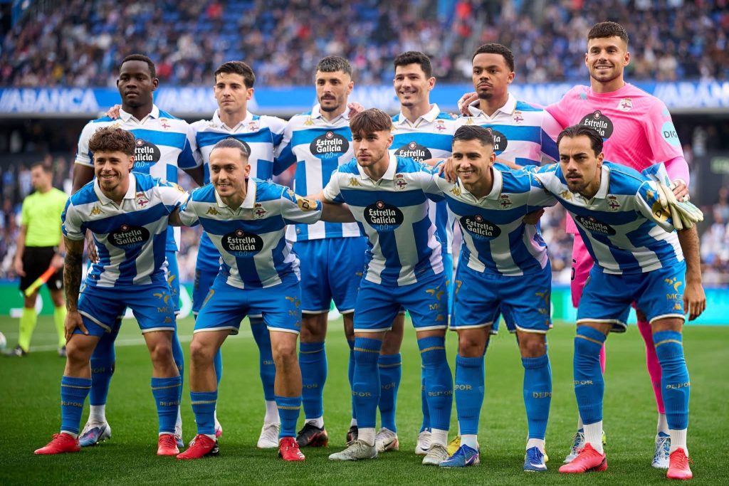 ديبورتيفو لاكورونيا يعود إلى الليغا.. بعد سنوات من المعاناة