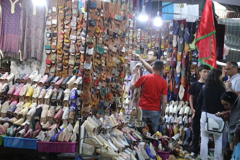 الأنشطة التجارية بالبيضاء ينتعش زخمها بسبب مشاركة المغرب في المونديال