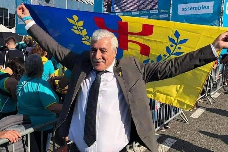 فرحات مهني يجدد اتهاماته للجزائر بشأن حرائق القبائل ويدعو لتدخل أوروبي