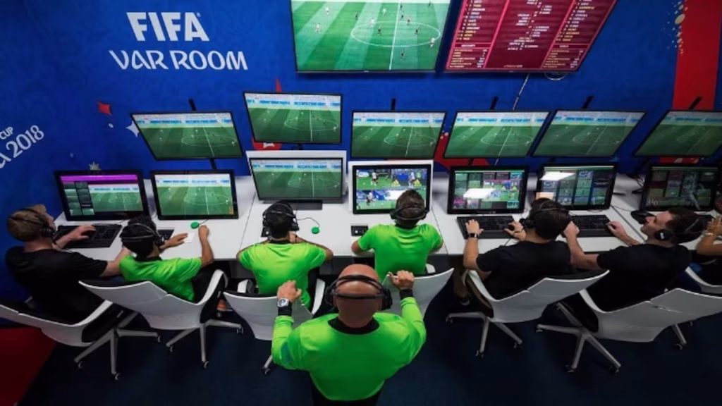 فيفا يعلن عن طاقم VAR لمواجهة المغرب وكندا في مونديال 2026