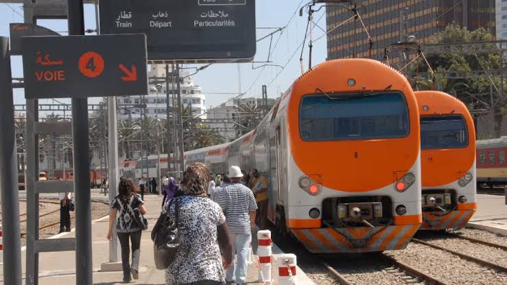 السكك الحديدية المغربية في قلب التحدي المناخي: تدابير استثنائية لراحة المسافرين