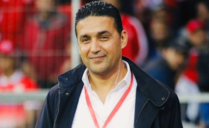 بعد رحيل أيت منا.. تدوينة طلال تشعل تفاعل جماهير الوداد