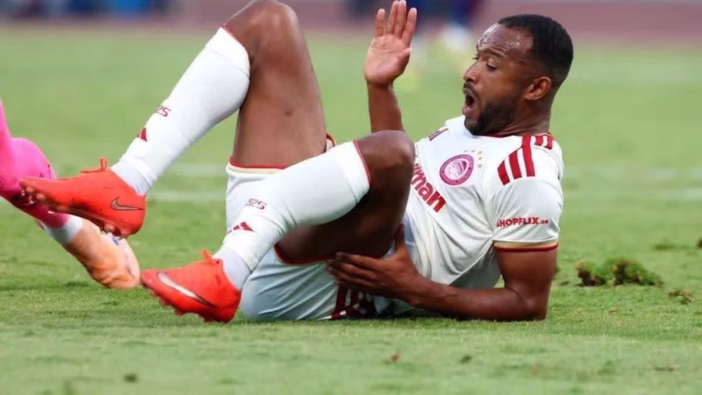 6 إلى 7 أشهر خارج الملاعب.. إصابة صادمة لأيوب الكعبي