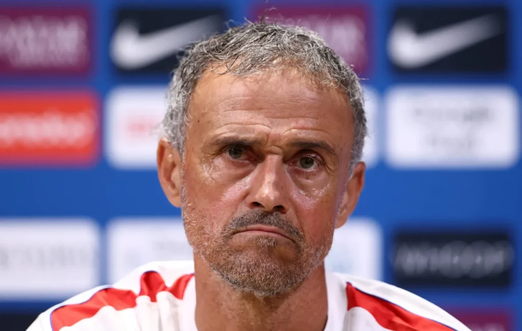 باريس سان جيرمان يجدد عقد لويس إنريكي حتى 2030 بعد حصاد أوروبي استثنائي