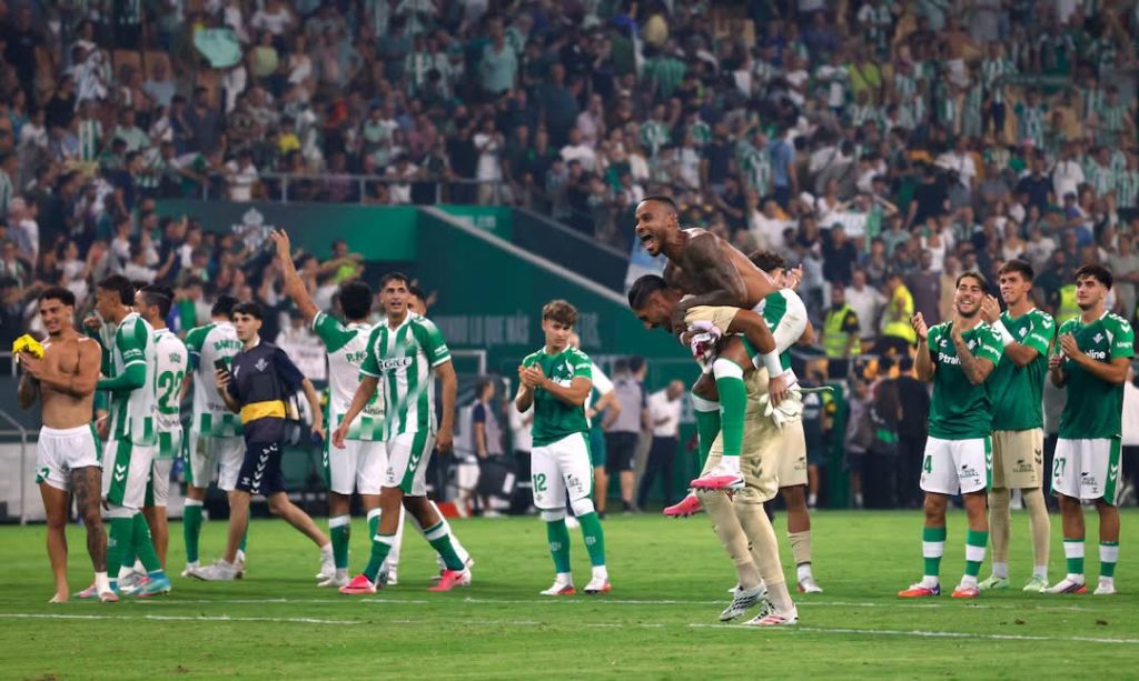 بعد 21 عاماً.. بيتيس يعود إلى دوري الأبطال بطموح مختلف وبدون الزلزولي