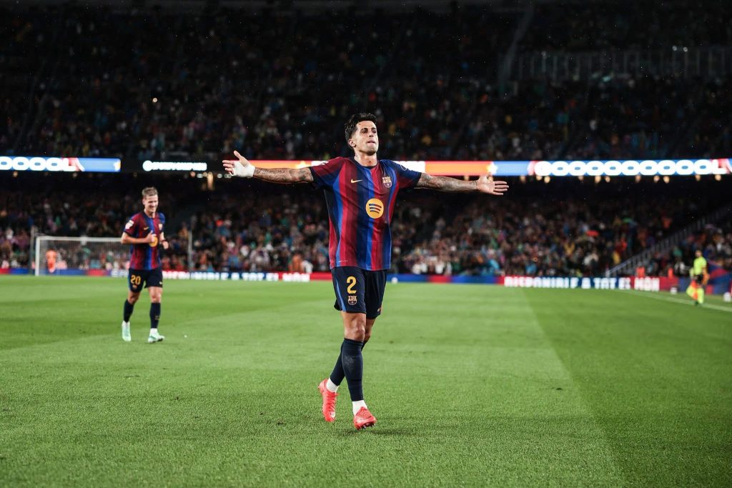 برشلونة يمزق شباك راسينغ بسباعية.. والزابيري يترك بصمته