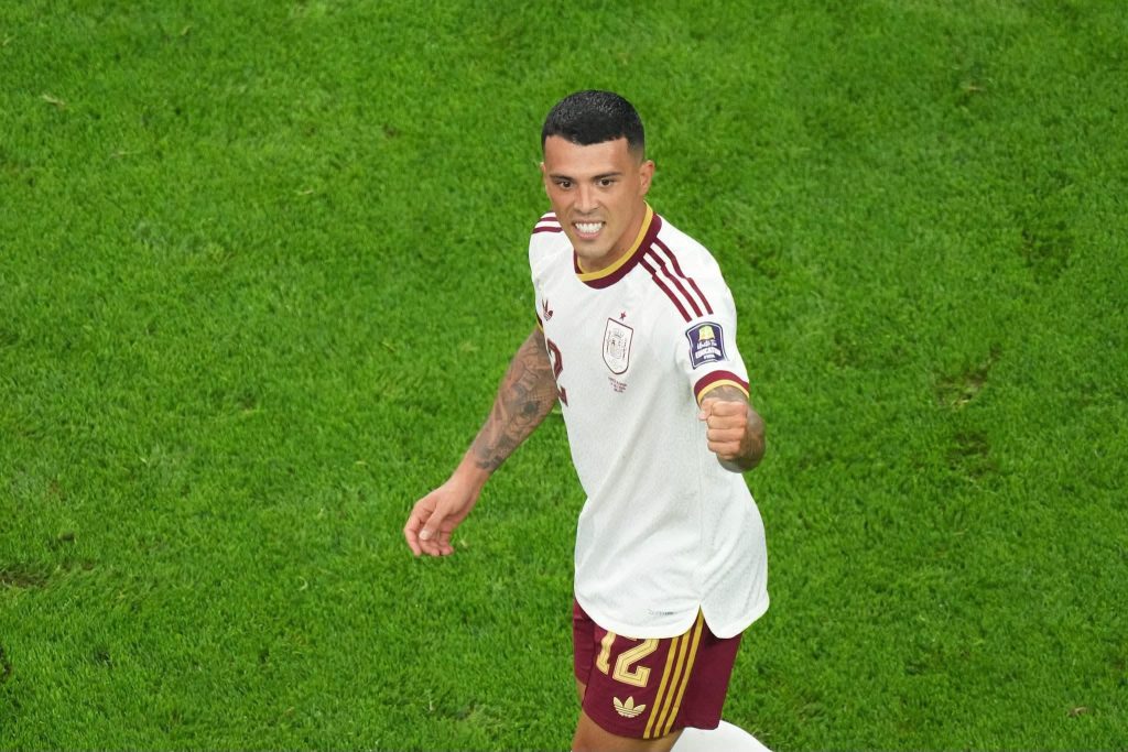 برشلونة يراقب بيدرو بورو.. والظهير الإسباني مطلوب لتدعيم الجهة اليمنى