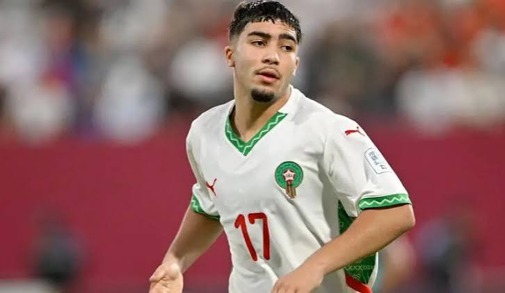 الدولي المغربي الشاب منصف زكري يستعد لتمديد عقده مع سبورتينغ لشبونة حتى 2031