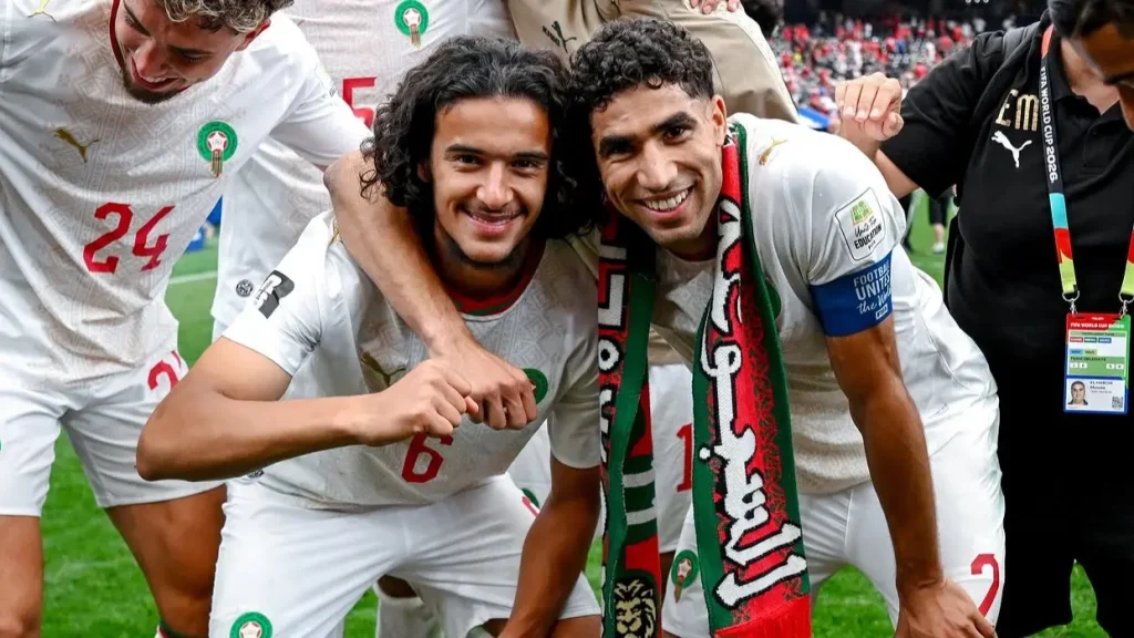 أشرف حكيمي: أيوب بوعدي لاعب مميز ومستقبله واعد