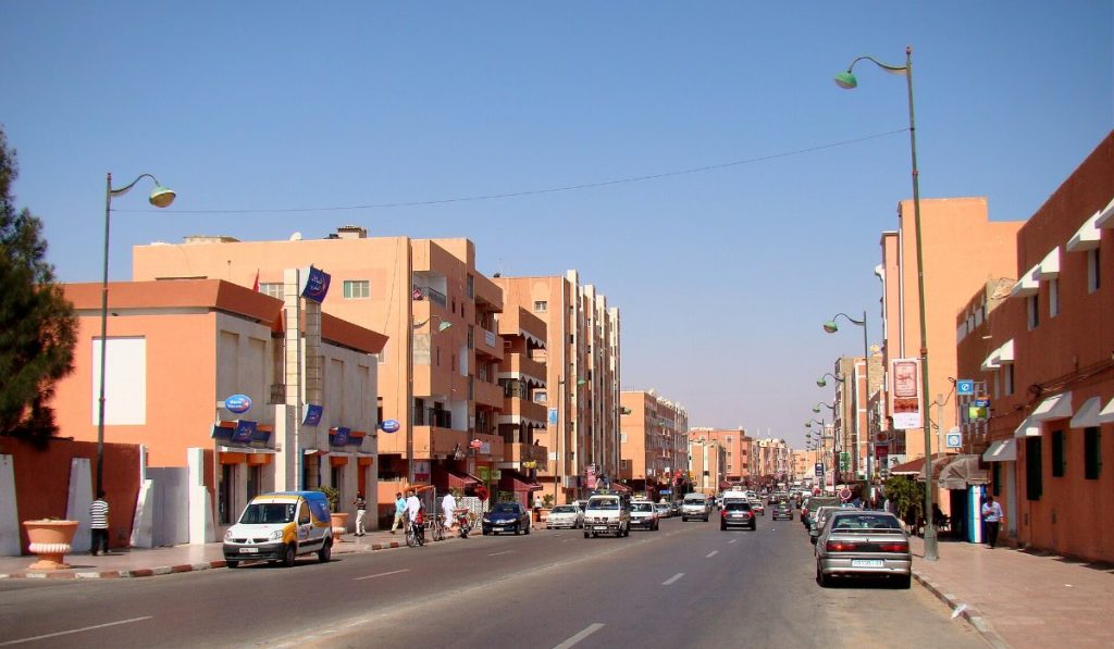 السفارة الأمريكية تقدم لأول مرة خدمات قنصلية متنقلة بمدينة العيون