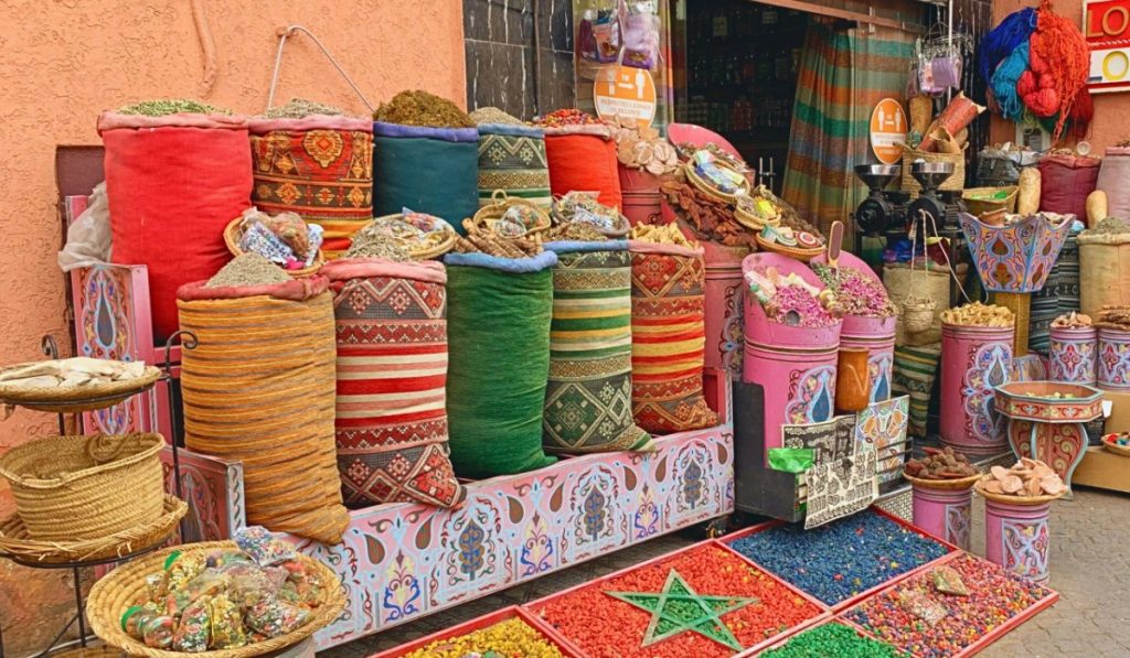 مالية 2027 تمنح الأجراء والمتقاعدين مئات الدراهم شهريا ابتداء من يناير