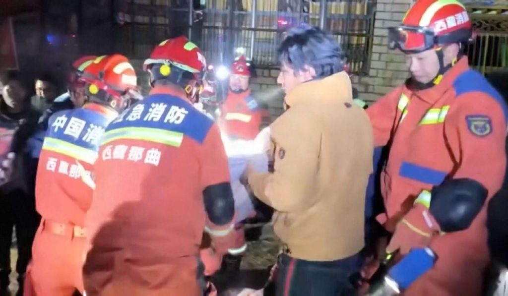 زلزال جنوب غرب الصين: 16 قتيلا و32 مصابا في هزة بقوة 7 درجات